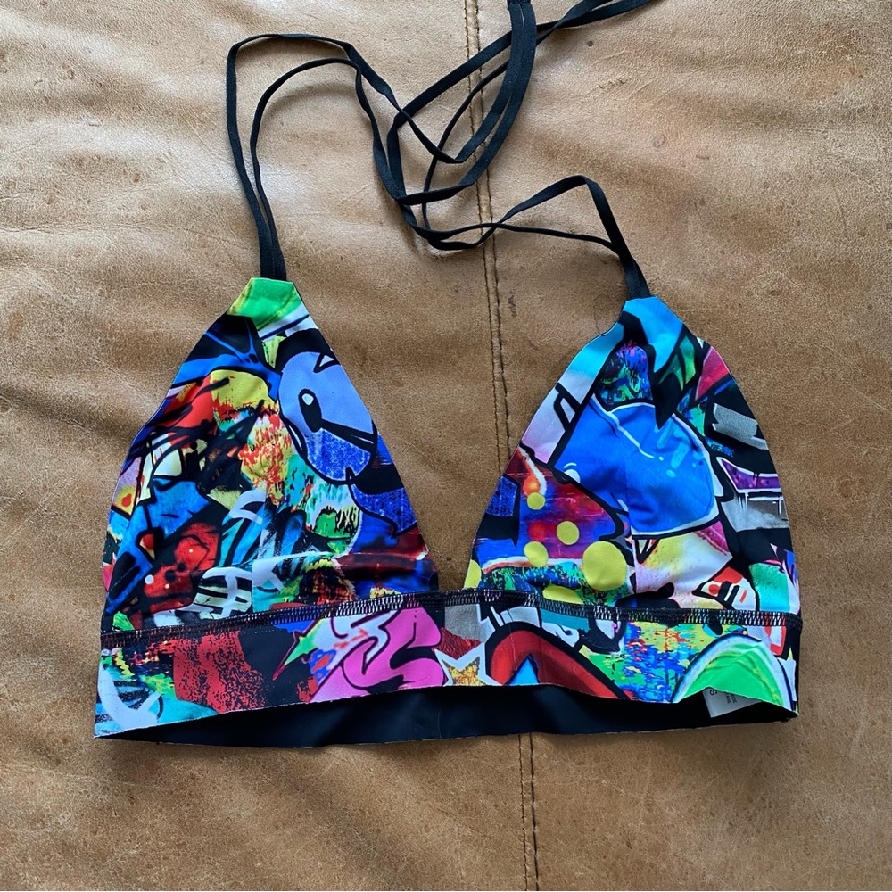 PilyQ graffiti print top